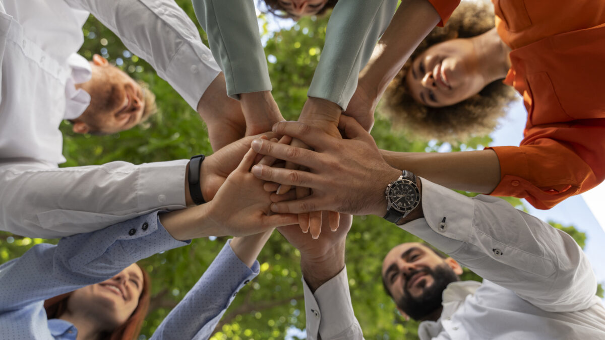 labor-union-members-working-together-1200x675.jpg